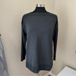 NWOT Lou & Grey Grey Signaturesoft Boatneck Travel Loungewear Tunic Top